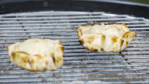 Receta Quincho: Empanada con pesto de pimentones (tres carnes)